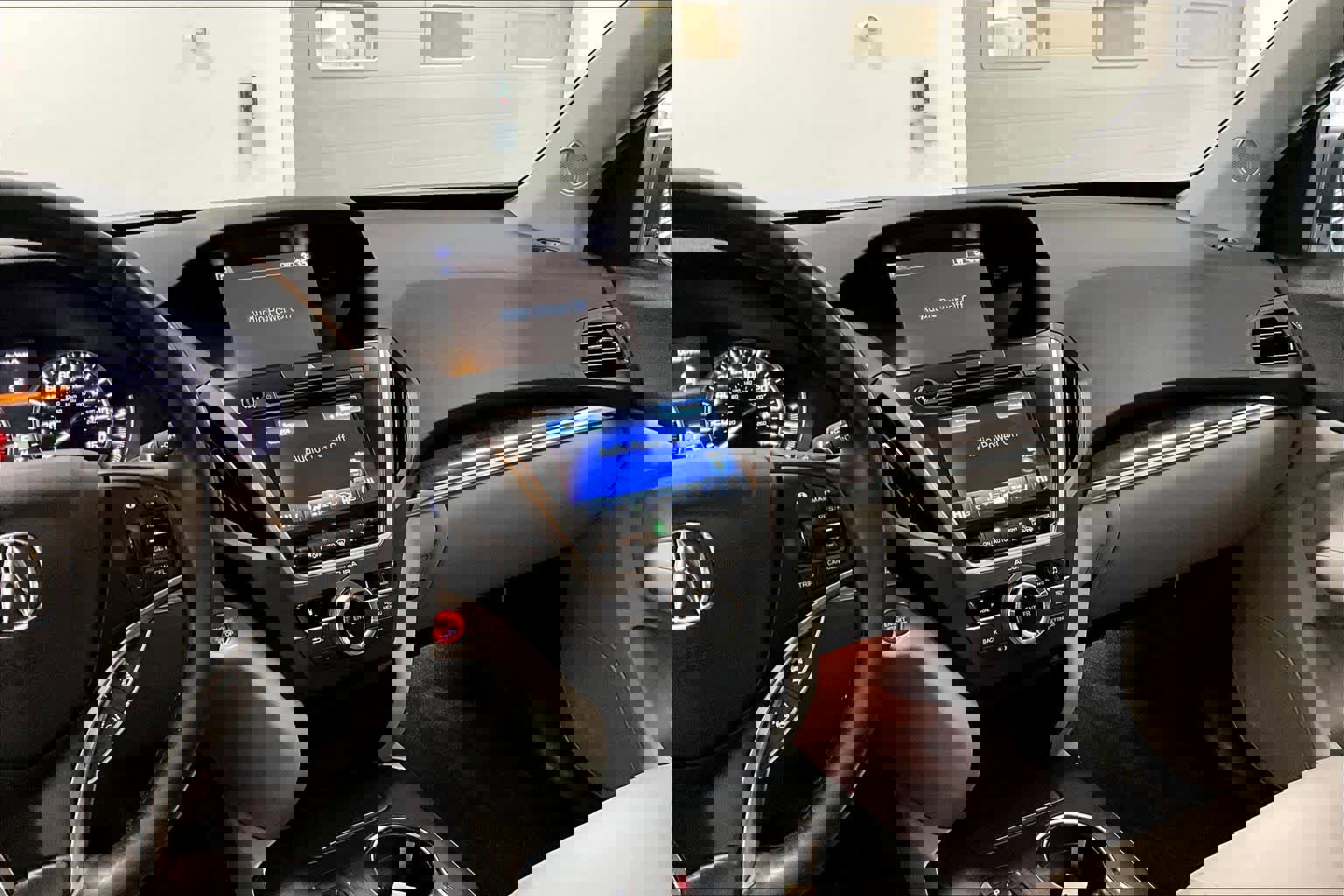 Used 2017 Acura MDX SH-AWD image 14