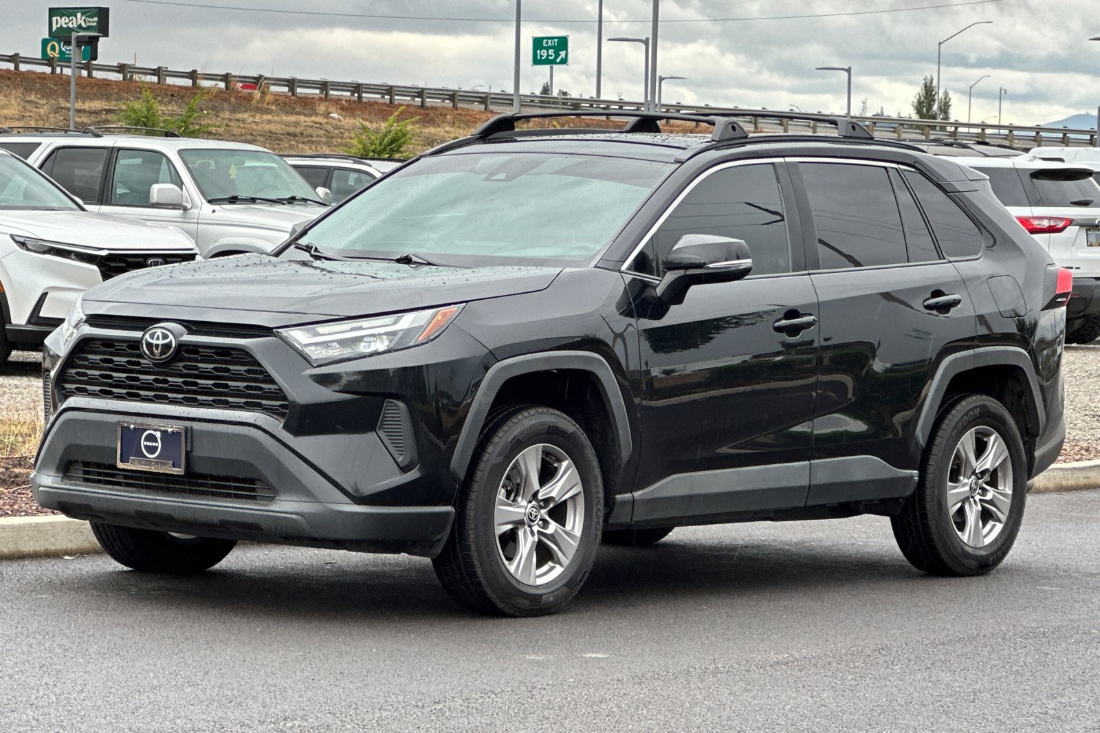 Used 2022 Toyota RAV4 XLE w/ Convenience Package AWD/4WD image 7