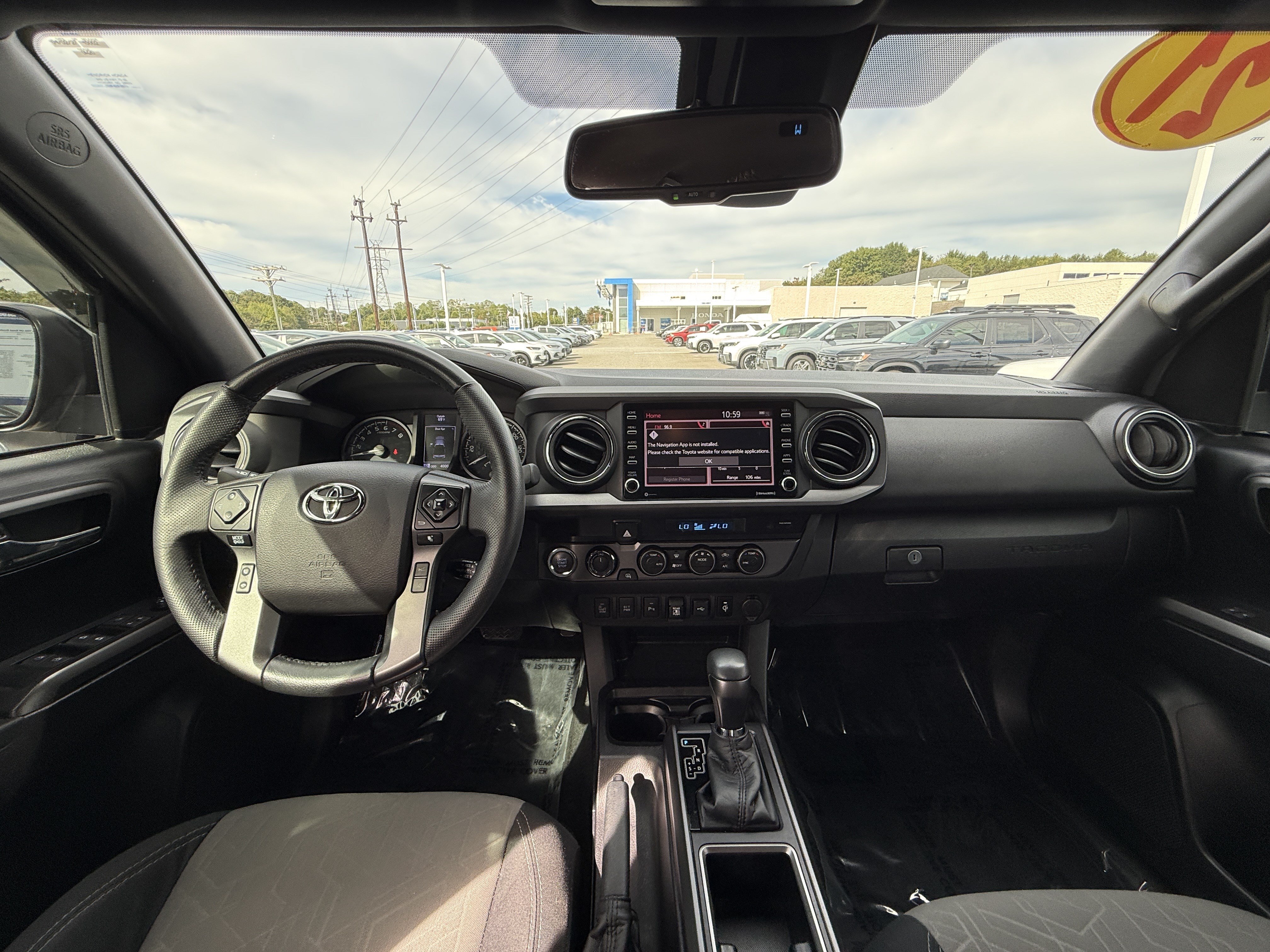 Used 2021 Toyota Tacoma TRD Off-Road w/ Technology Package AWD/4WD image 28