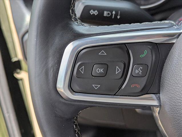 Used 2022 Jeep Wrangler Unlimited Sahara w/ Cold Weather Group AWD/4WD image 11