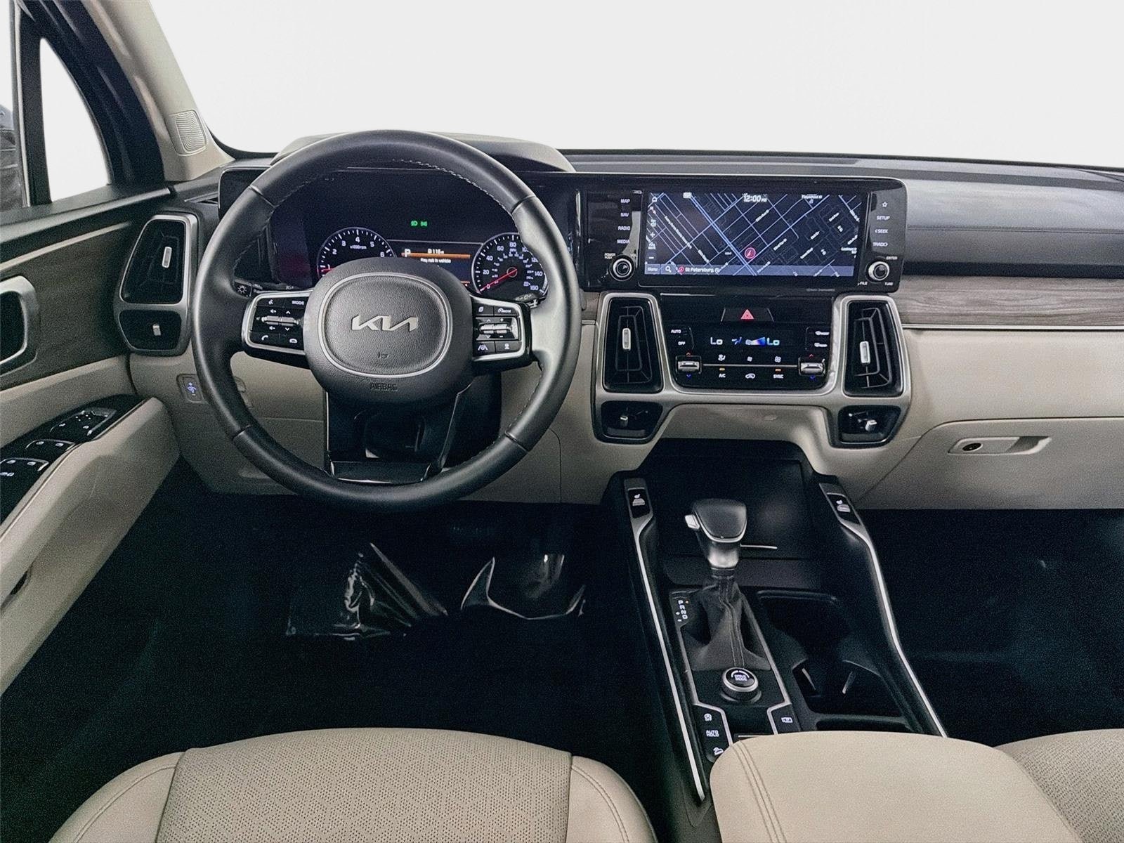 Certified 2022 Kia Sorento EX w/ Panoramic Sunroof Package FWD image 24