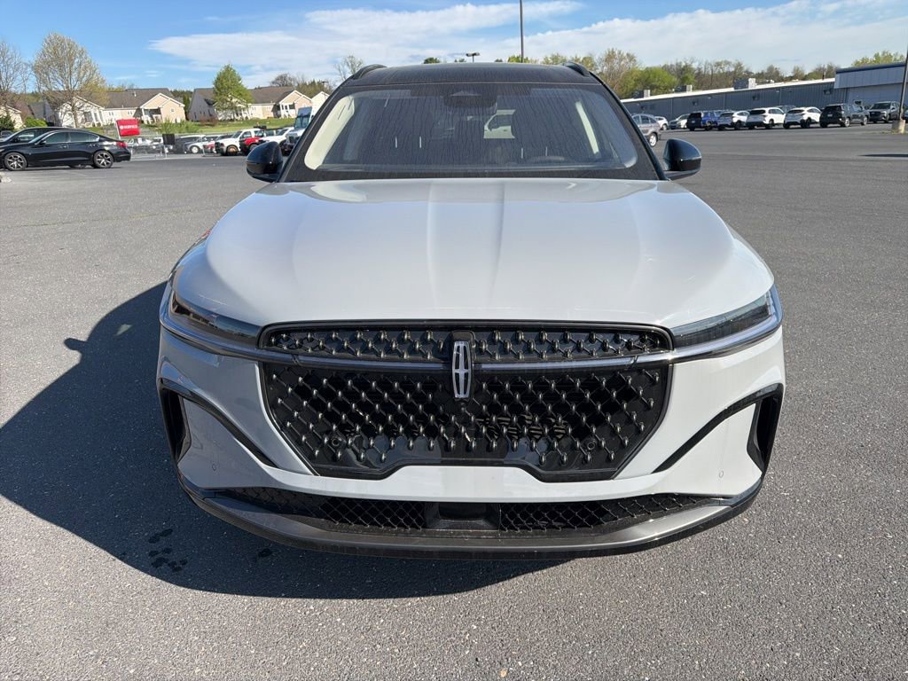 New 2026 Lincoln Nautilus Reserve w/ Jet Appearance Package AWD/4WD image 8