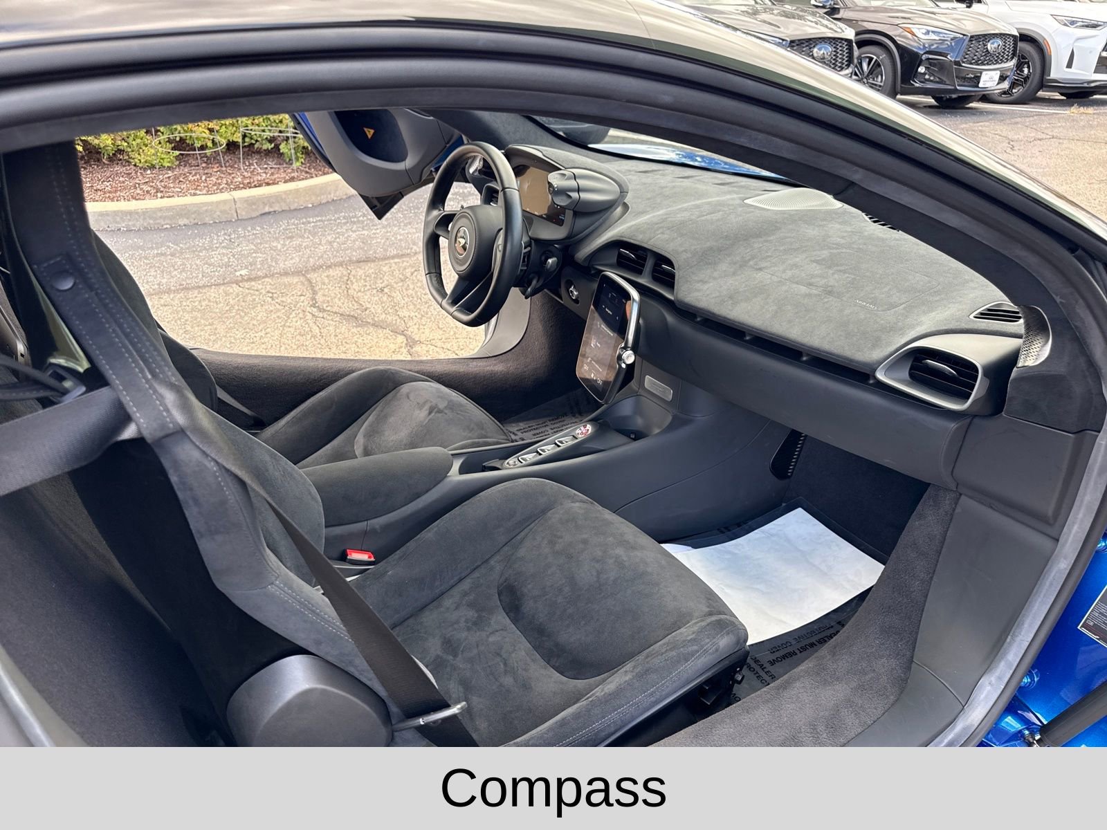 Used 2023 McLaren Artura image 14