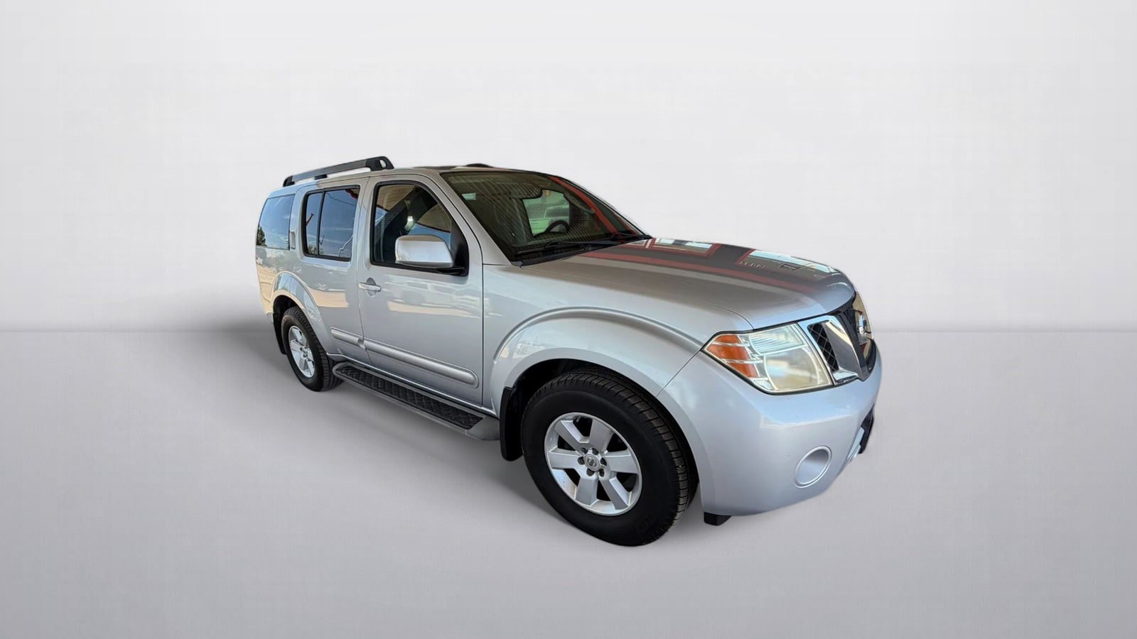 Used 2011 Nissan Pathfinder SV RWD image 4