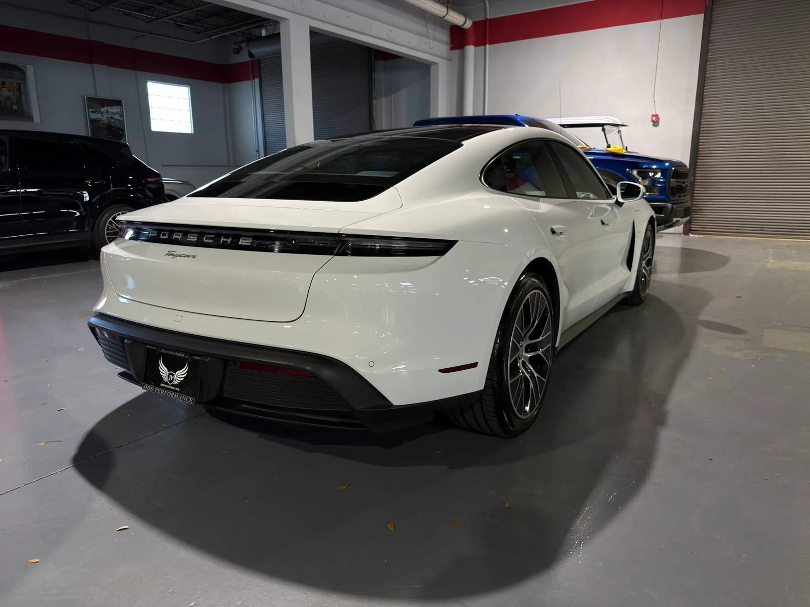 Used 2022 Porsche Taycan RWD image 40
