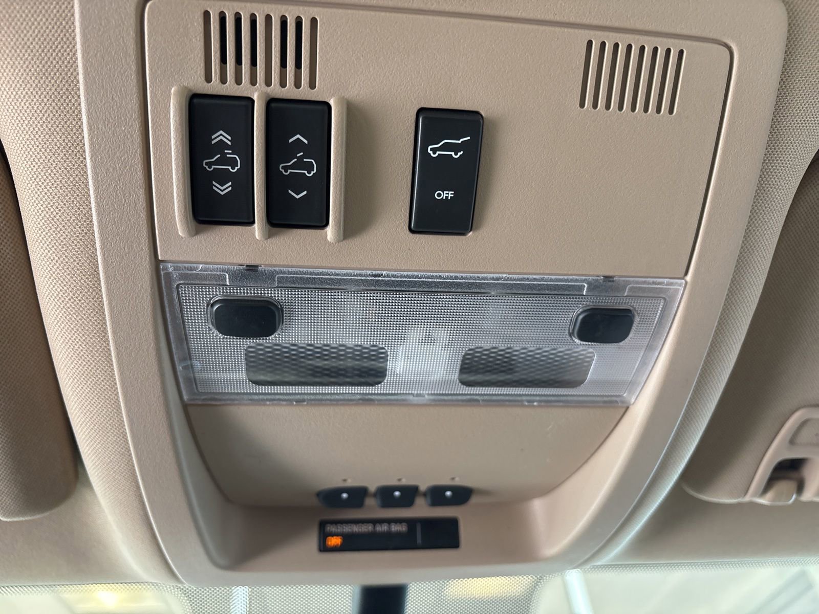 Used 2013 Cadillac Escalade Premium RWD image 26