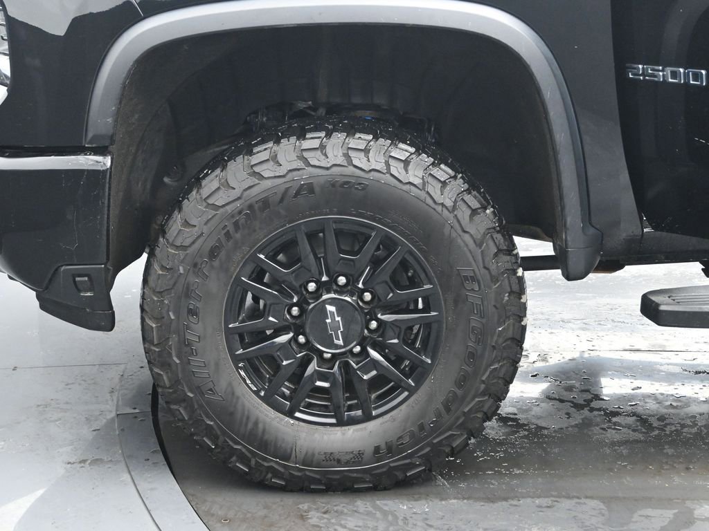 Used 2024 Chevrolet Silverado 2500 ZR2 w/ Technology Package image 36