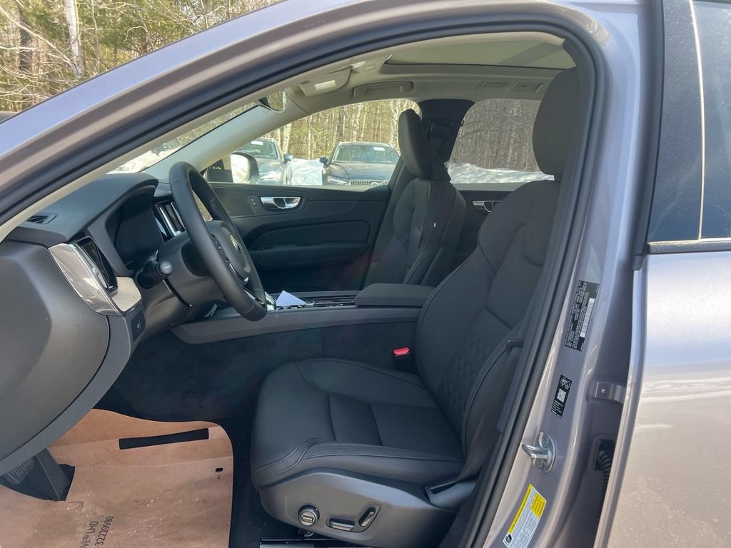 New 2026 Volvo XC60 B5 Plus w/ Protection Package Premier AWD/4WD image 11