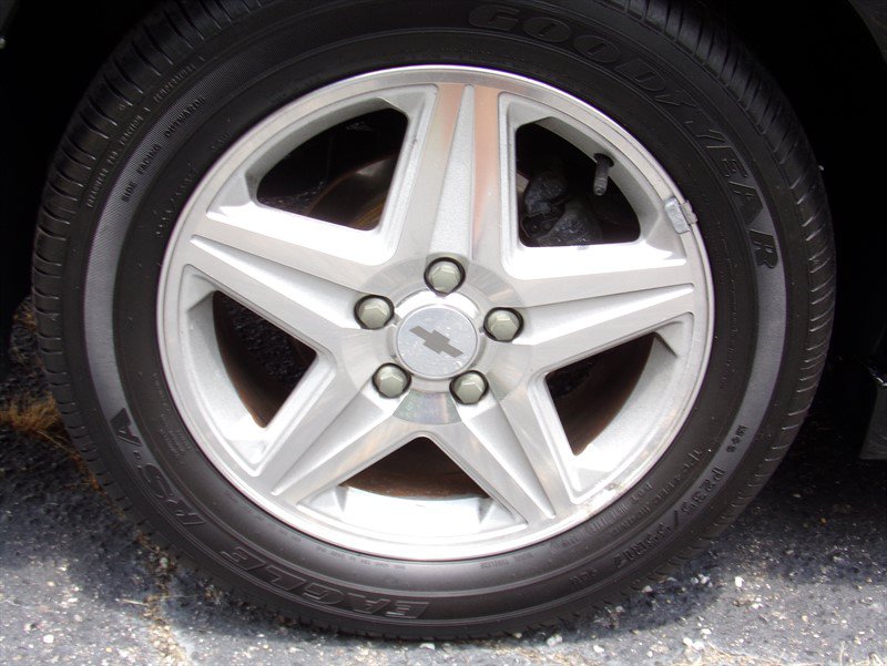 Used 2004 Chevrolet Impala SS w/ Preferred Equipment Group FWD image 18
