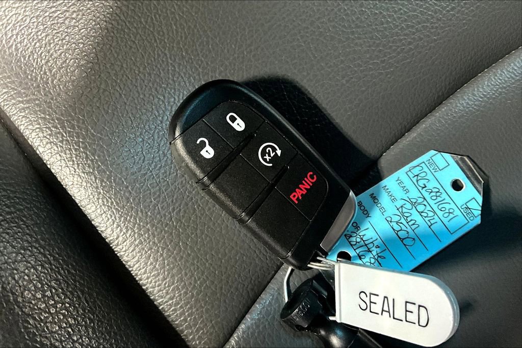 Used 2024 RAM 2500 Tradesman w/ Chrome Appearance Group image 13