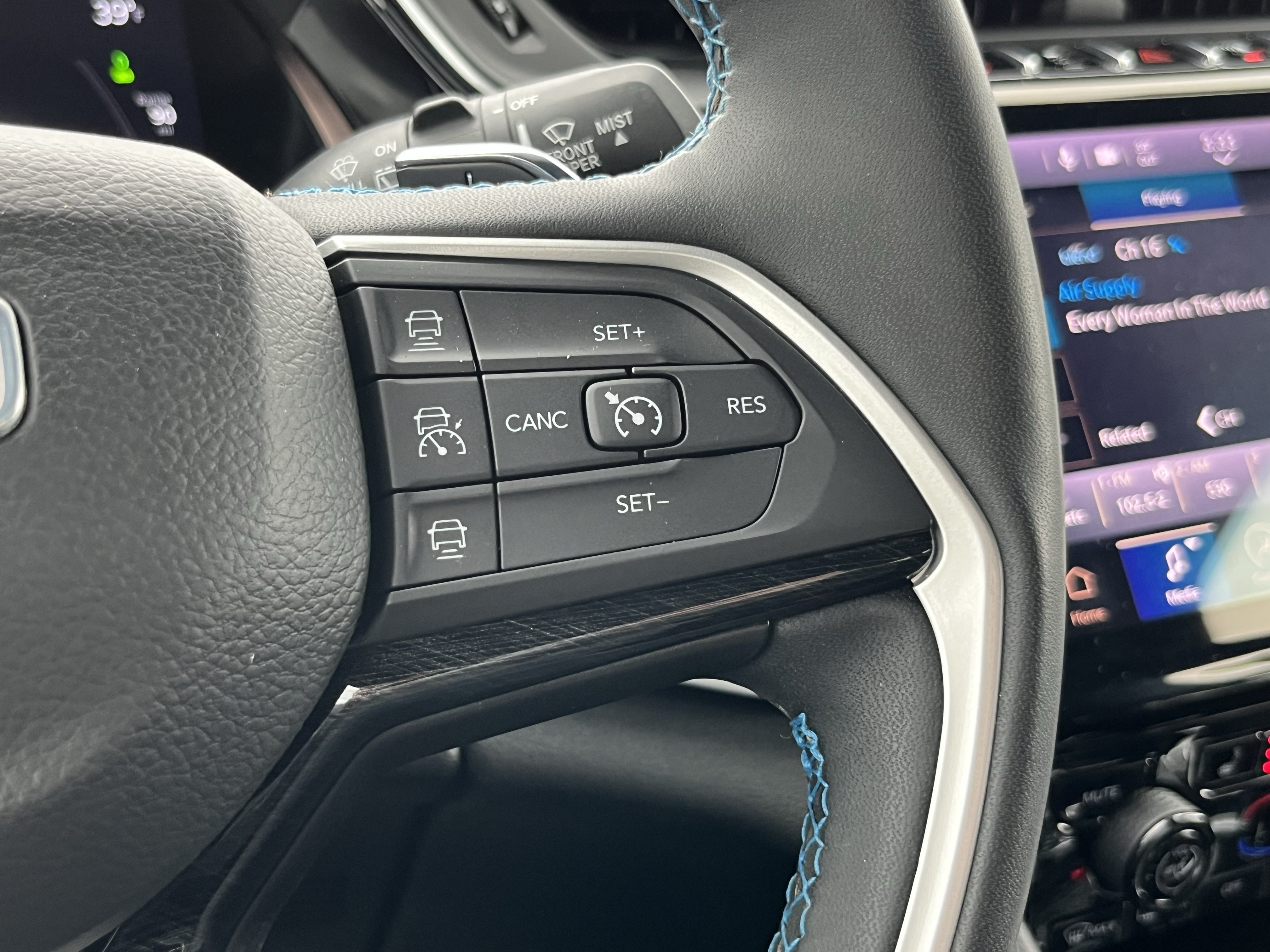 Used 2023 Jeep Grand Cherokee Trailhawk image 25