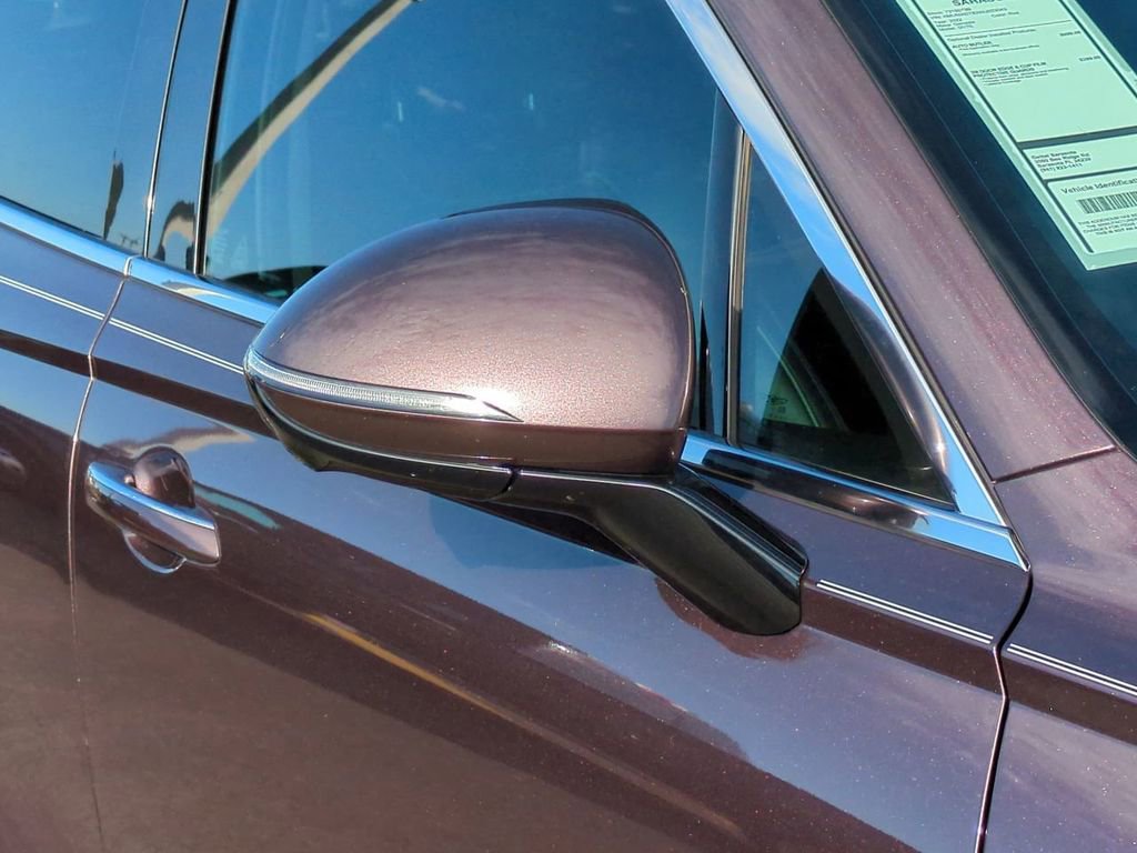 Used 2022 Genesis GV70 2.5T w/ Advanced Package image 11