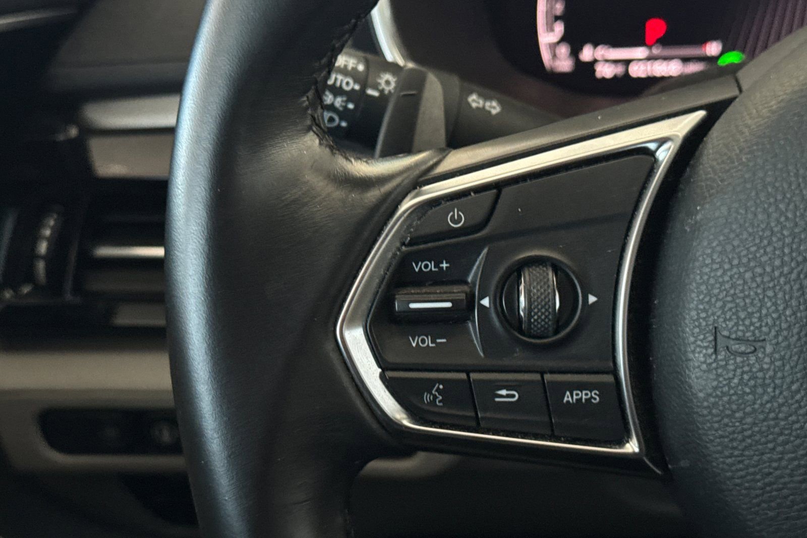 Used 2023 Acura MDX FWD w/ Technology Package image 29