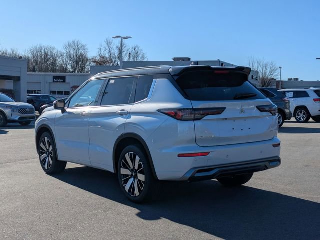 New 2026 Mitsubishi Outlander SEL image 5