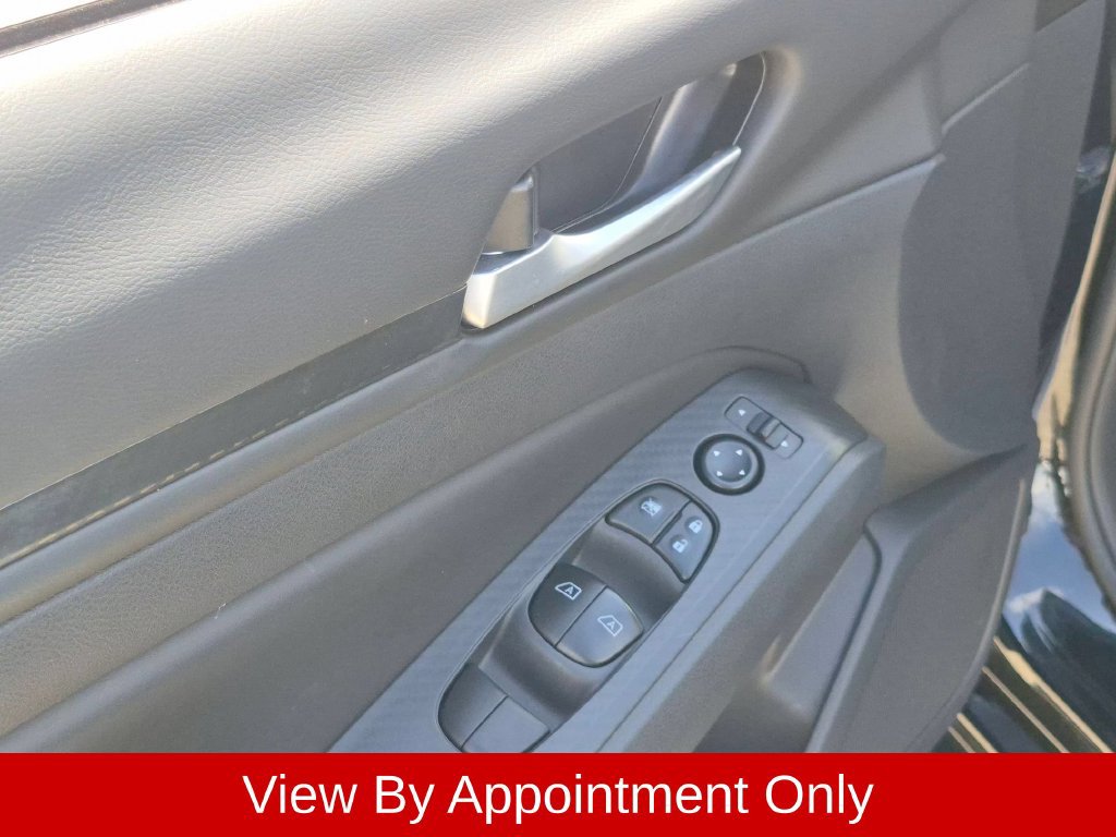 Used 2025 Nissan Altima 2.5 SV FWD image 23