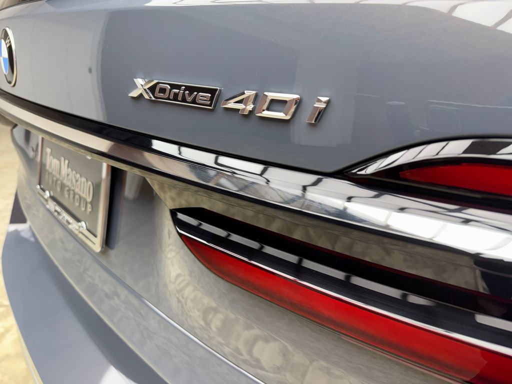 Certified 2025 BMW X7 xDrive40i w/ Executive Package image 6