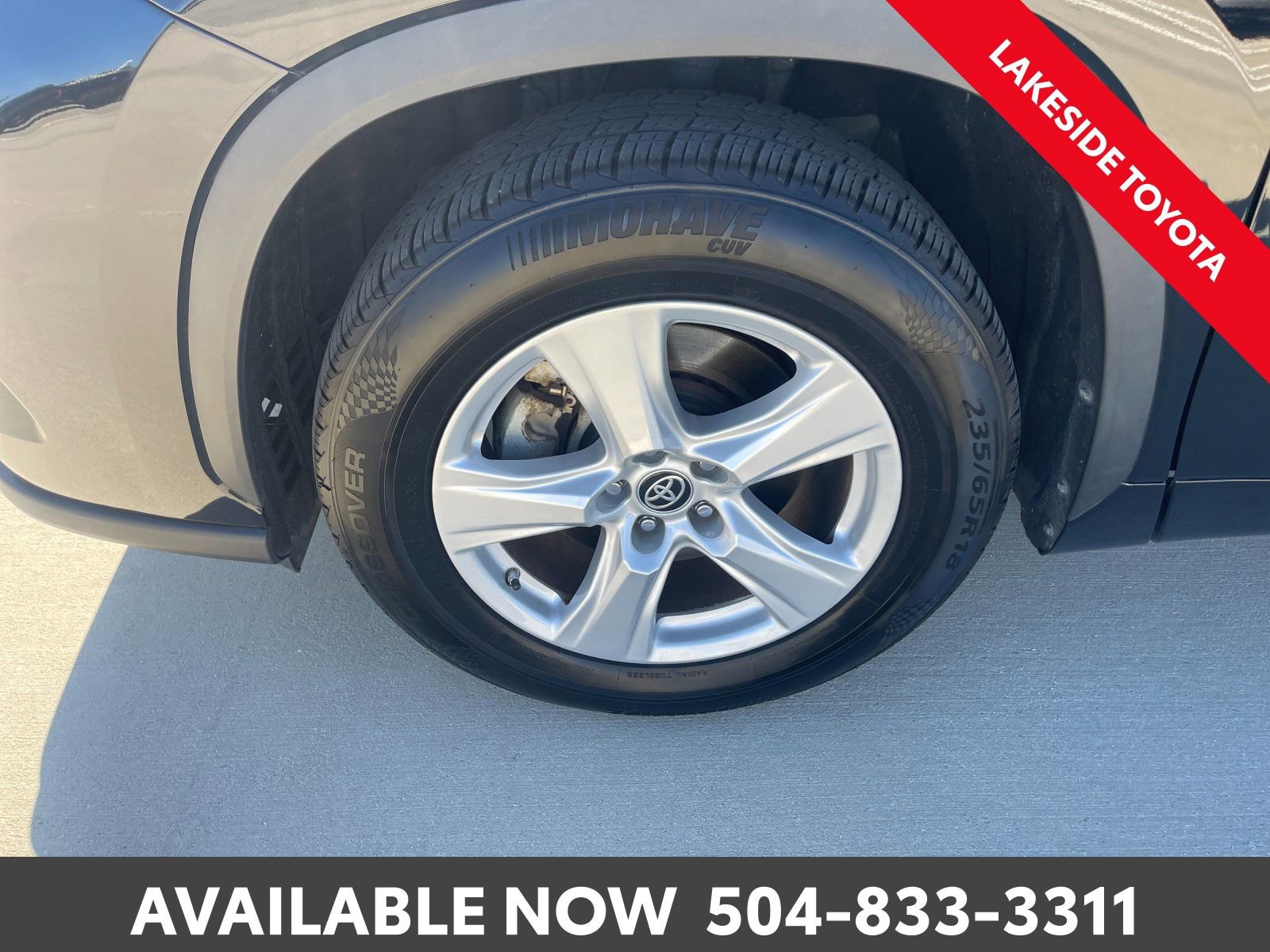 Used 2023 Toyota Highlander L image 10