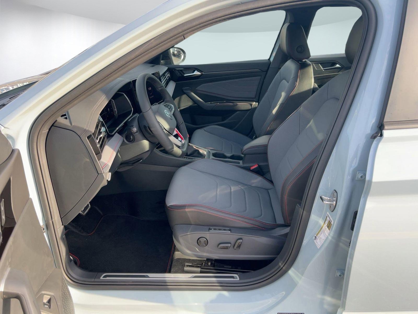 Used 2026 Volkswagen Jetta GLI Autobahn image 5