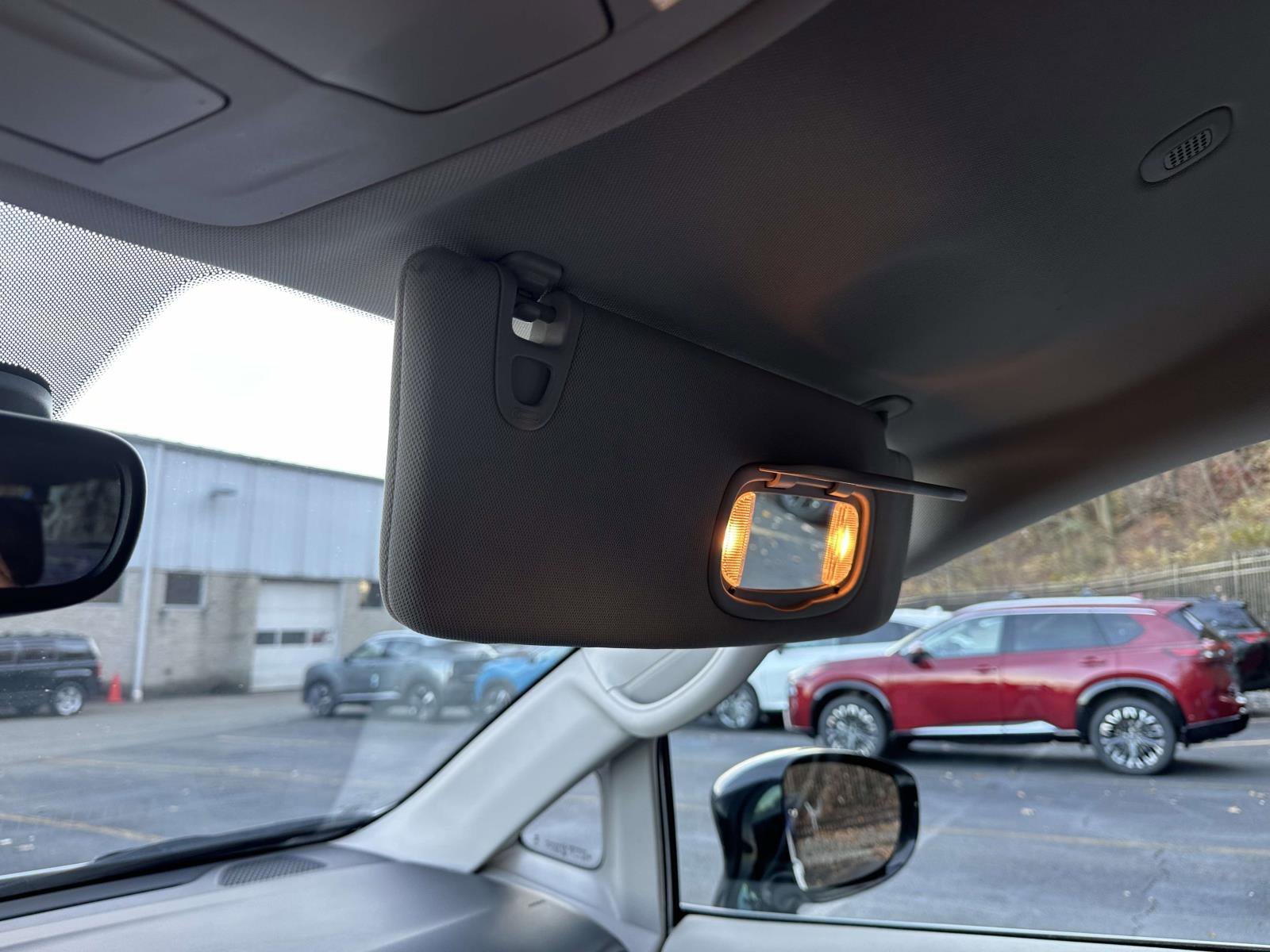 Used 2024 Chrysler Pacifica Touring-L image 17