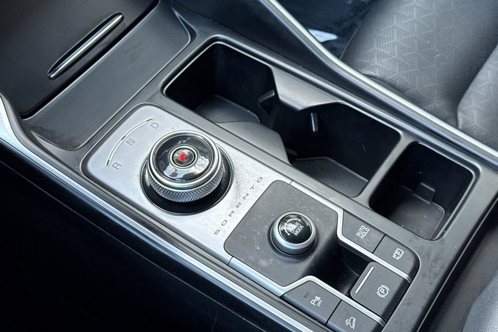 Used 2022 Kia Sorento S image 27