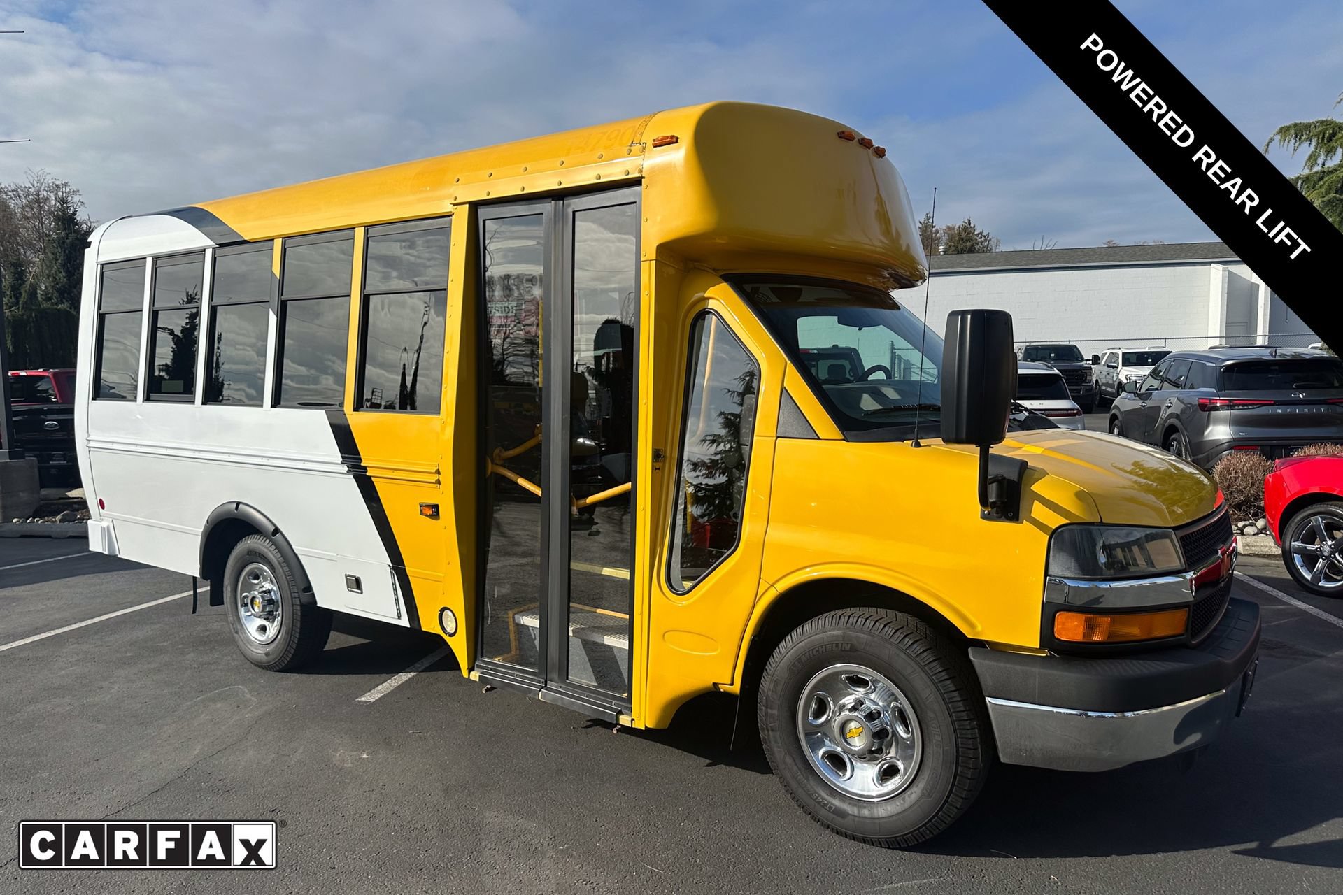 Used 2014 Chevrolet Express 3500 RWD image 1