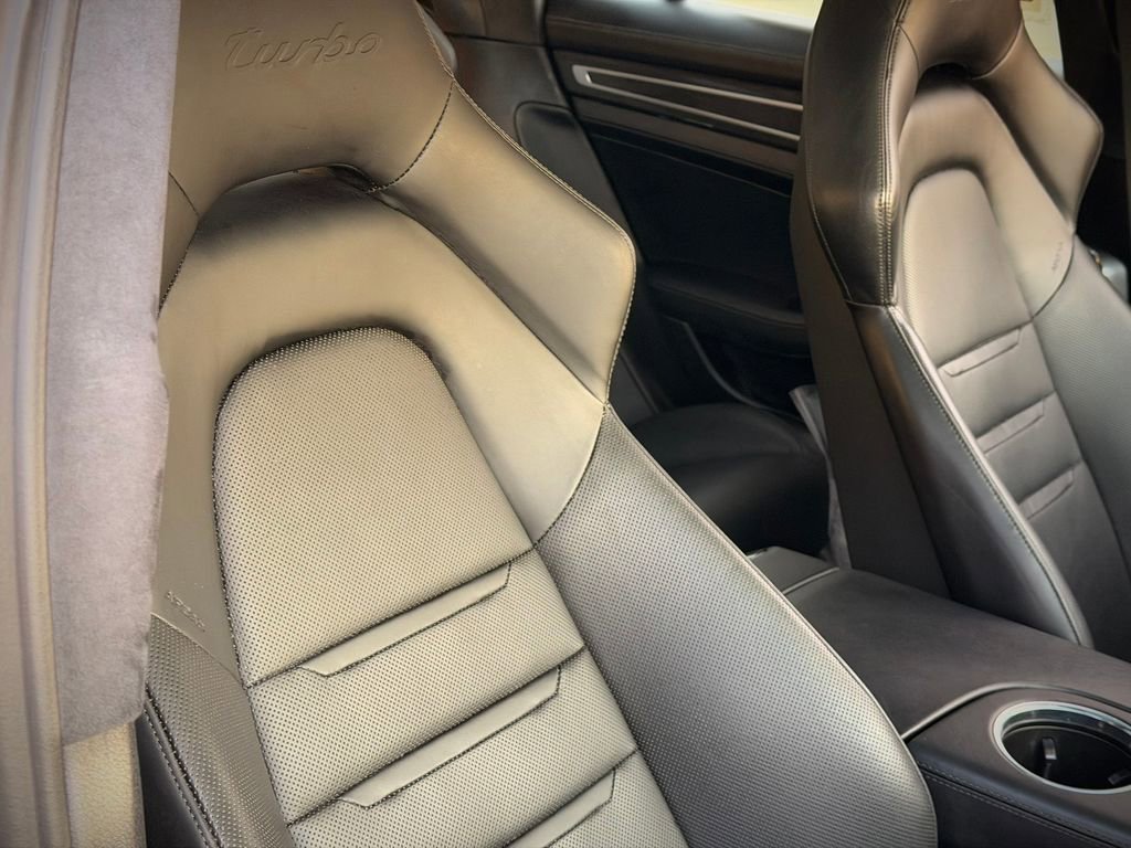Used 2018 Porsche Panamera Turbo image 10