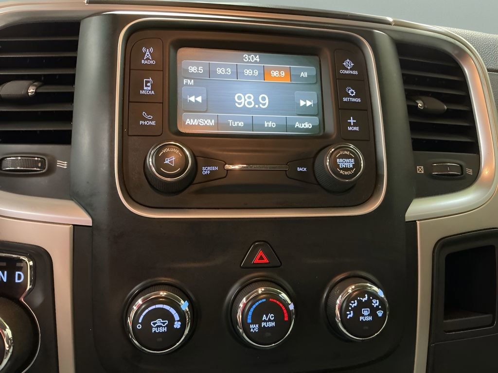 Used 2015 RAM 1500 Classic SLT image 17