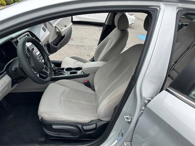 Used 2019 Hyundai Sonata SE w/ Cargo Package image 18