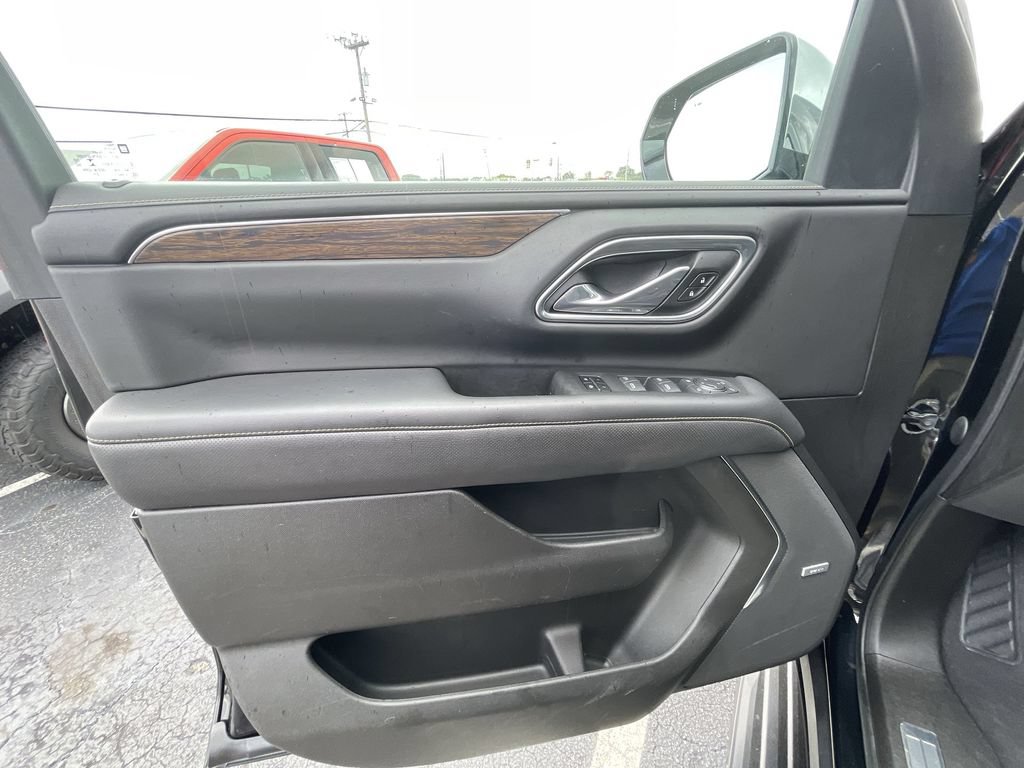 Certified 2021 Chevrolet Suburban Premier w/ Premium Package RWD image 23