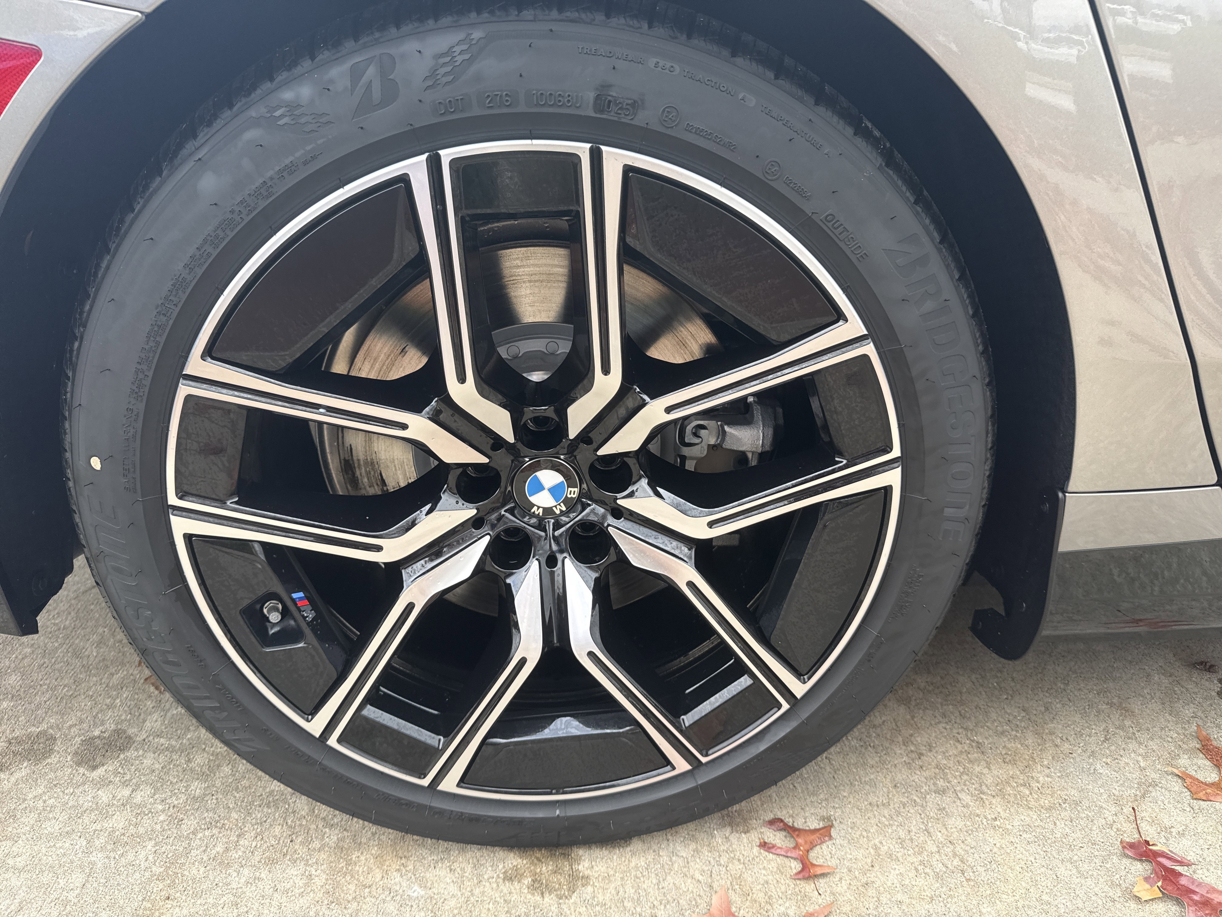 New 2026 BMW 750e xDrive AWD/4WD image 27