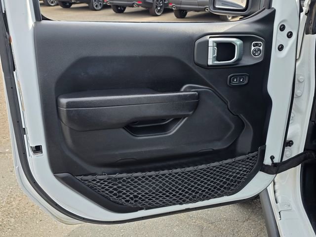 Used 2023 Jeep Wrangler Unlimited Rubicon image 25