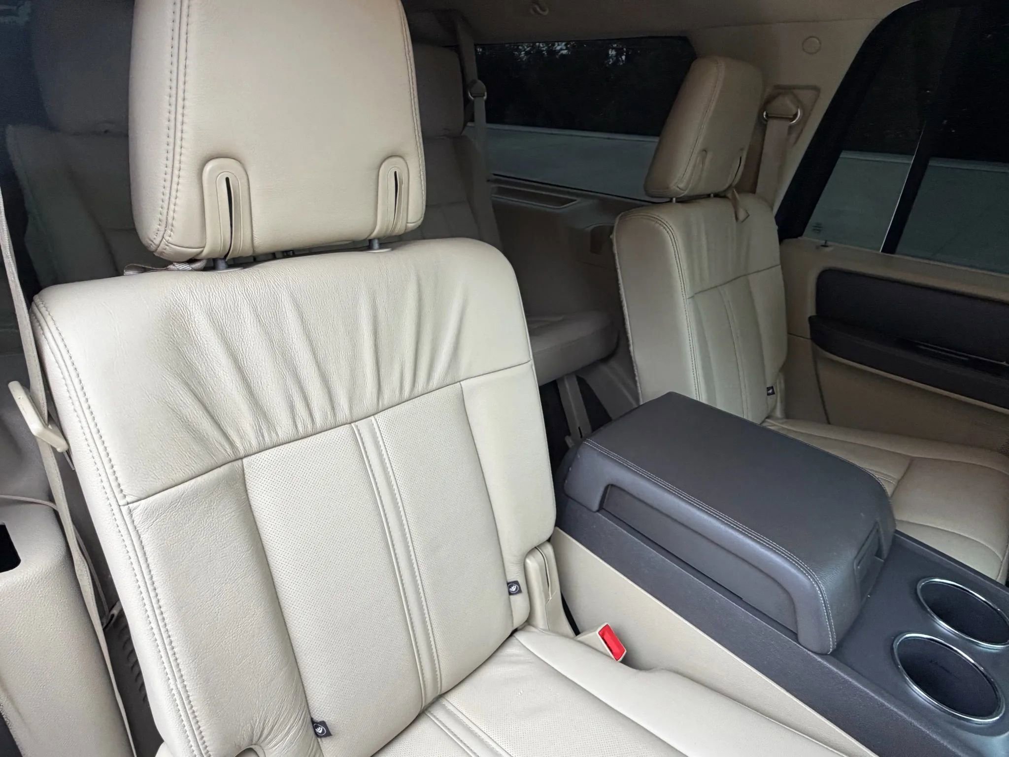 Used 2015 Lincoln Navigator L 4WD w/ Equipment Group 101A Reserve image 47