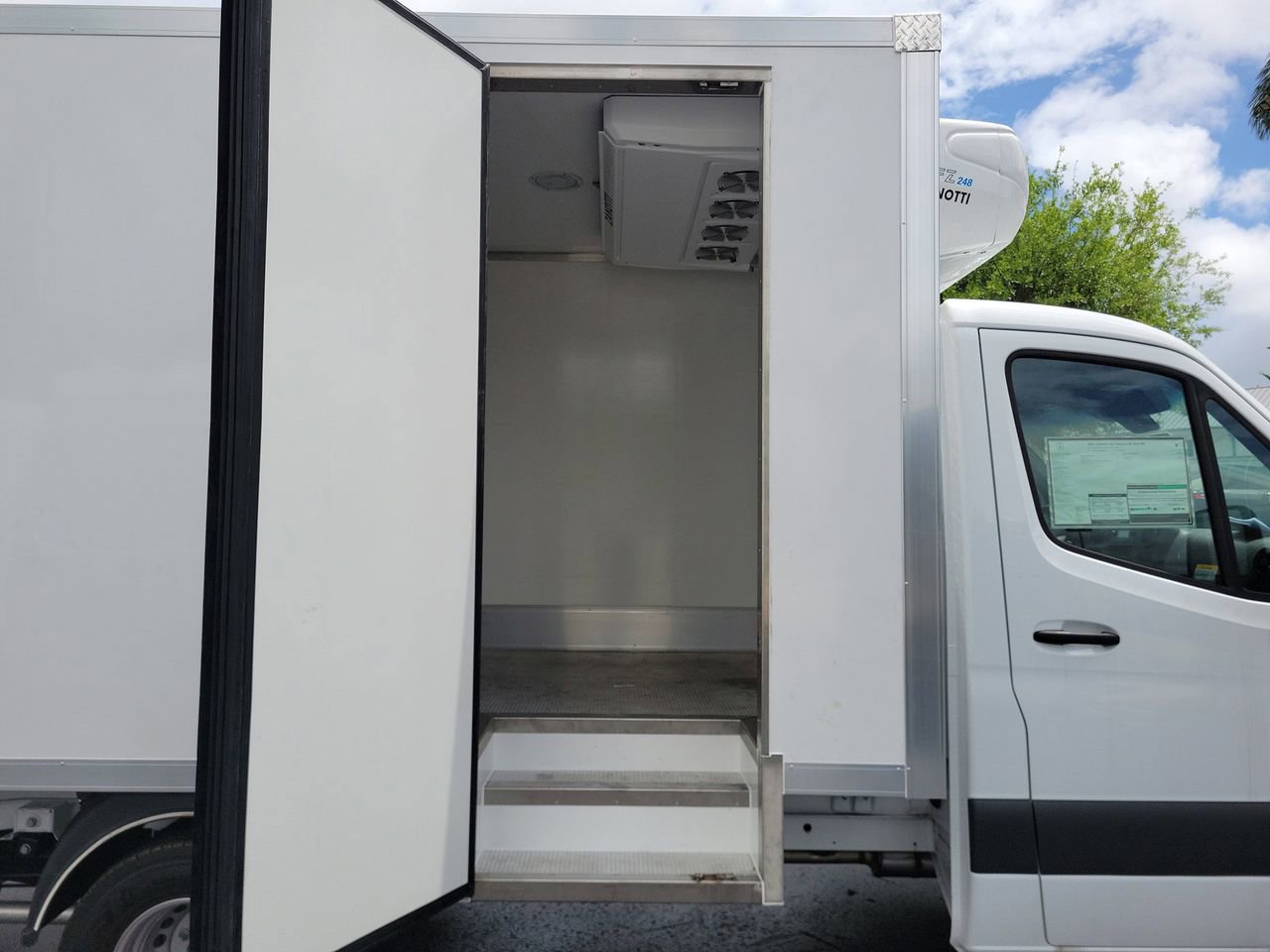 New 2024 Mercedes-Benz Sprinter 3500 image 19