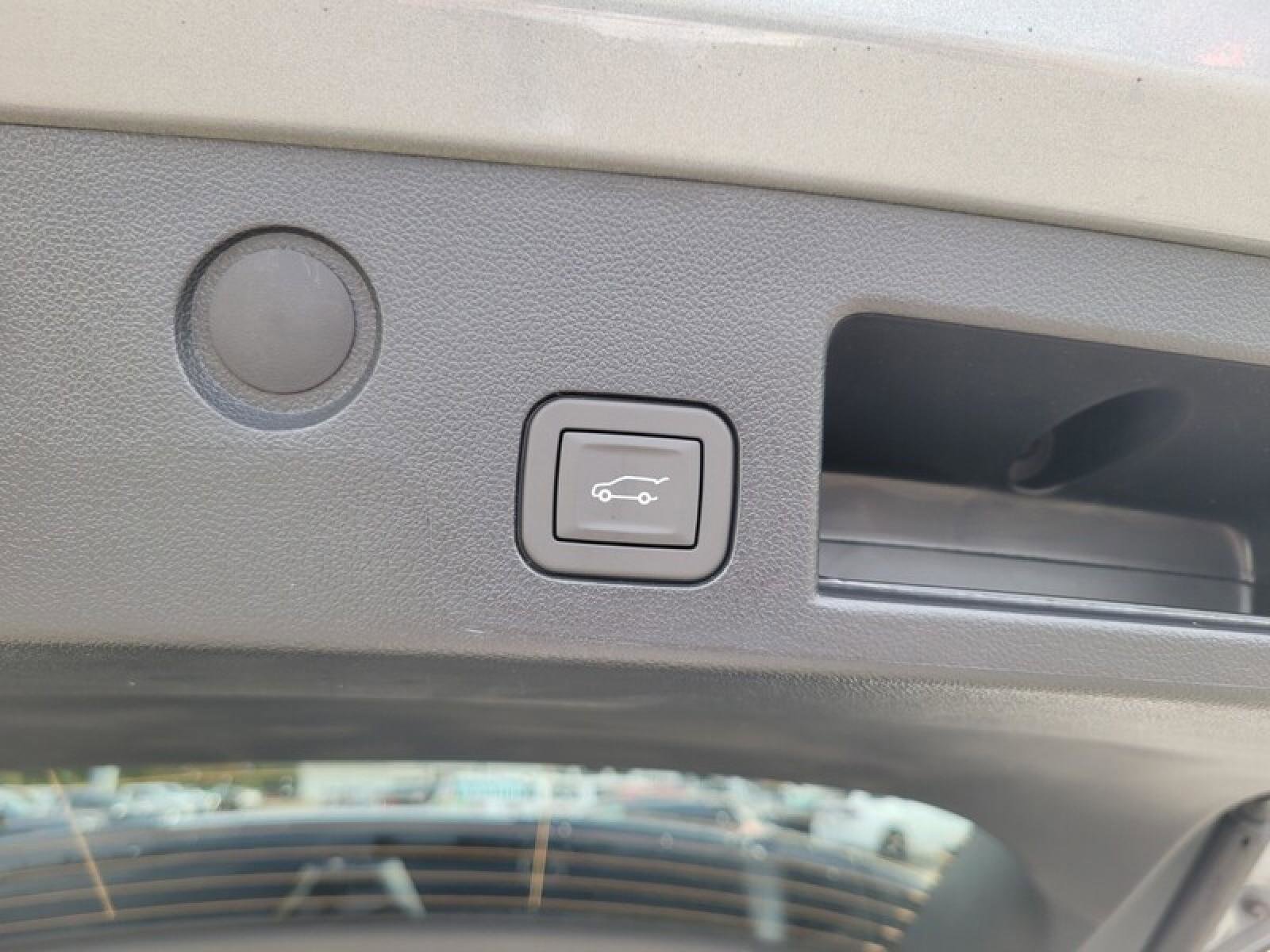 New 2026 GMC Terrain AT4 w/ Convenience Package III image 8