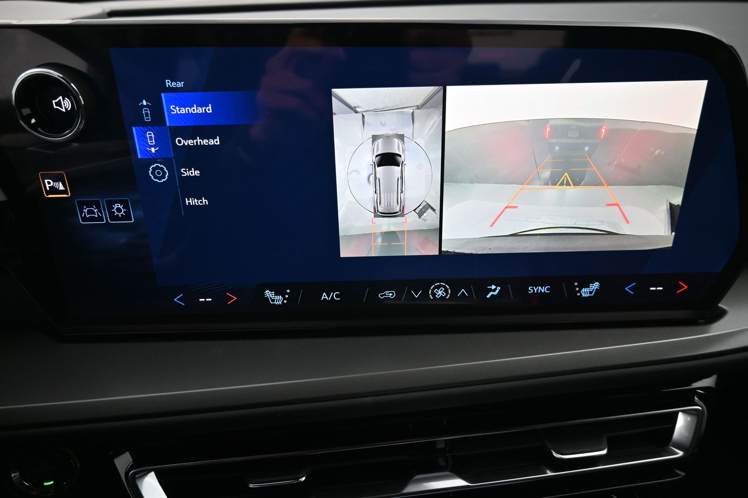 New 2026 Chevrolet Traverse LT FWD image 17
