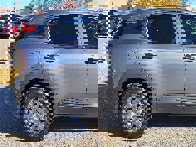 Used 2025 Nissan Kicks S image 4