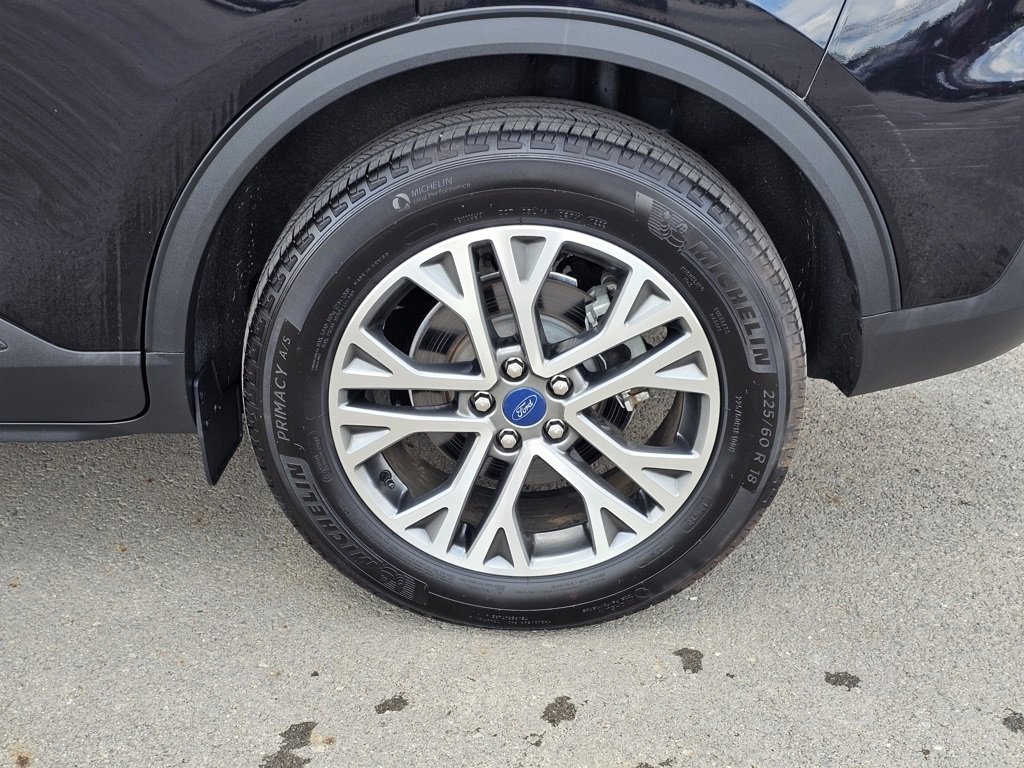 Used 2022 Ford Escape SEL w/ Technology Package image 10