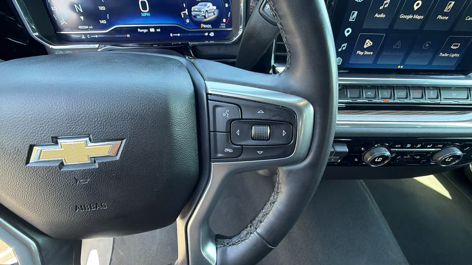 Used 2025 Chevrolet Silverado 1500 LT RWD image 20