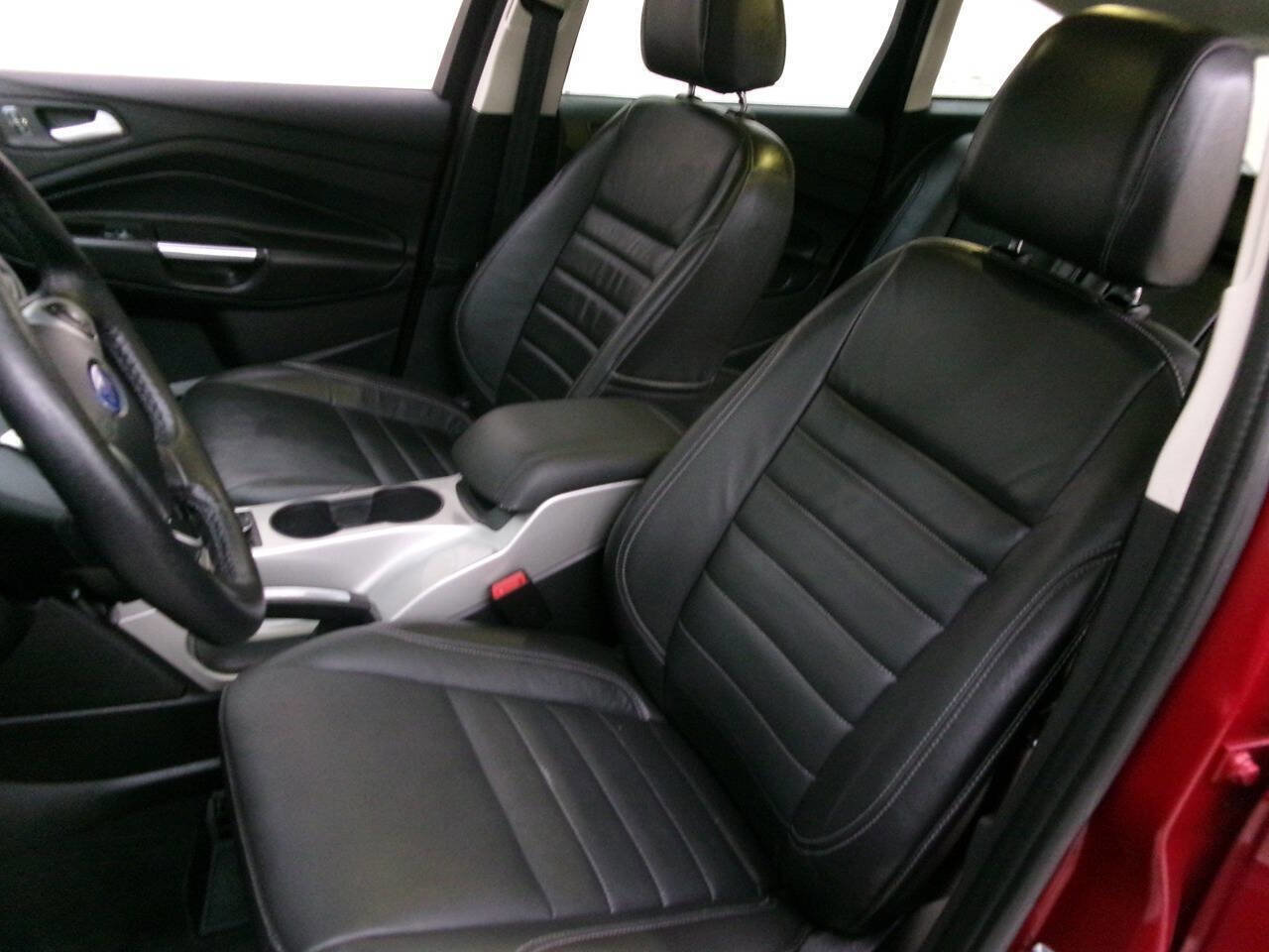 Used 2016 Ford C-MAX SEL FWD image 17