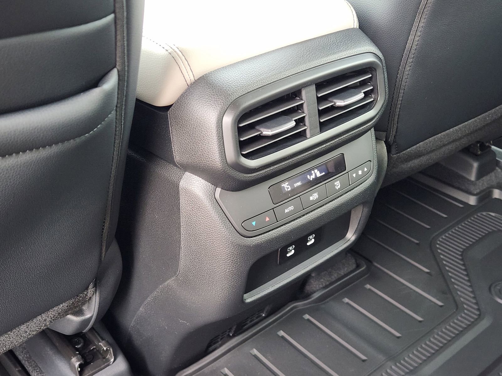 New 2026 Honda Pilot Touring image 34