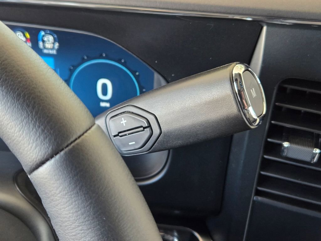 Used 2025 Ford F250 Lariat w/ Chrome Package image 21