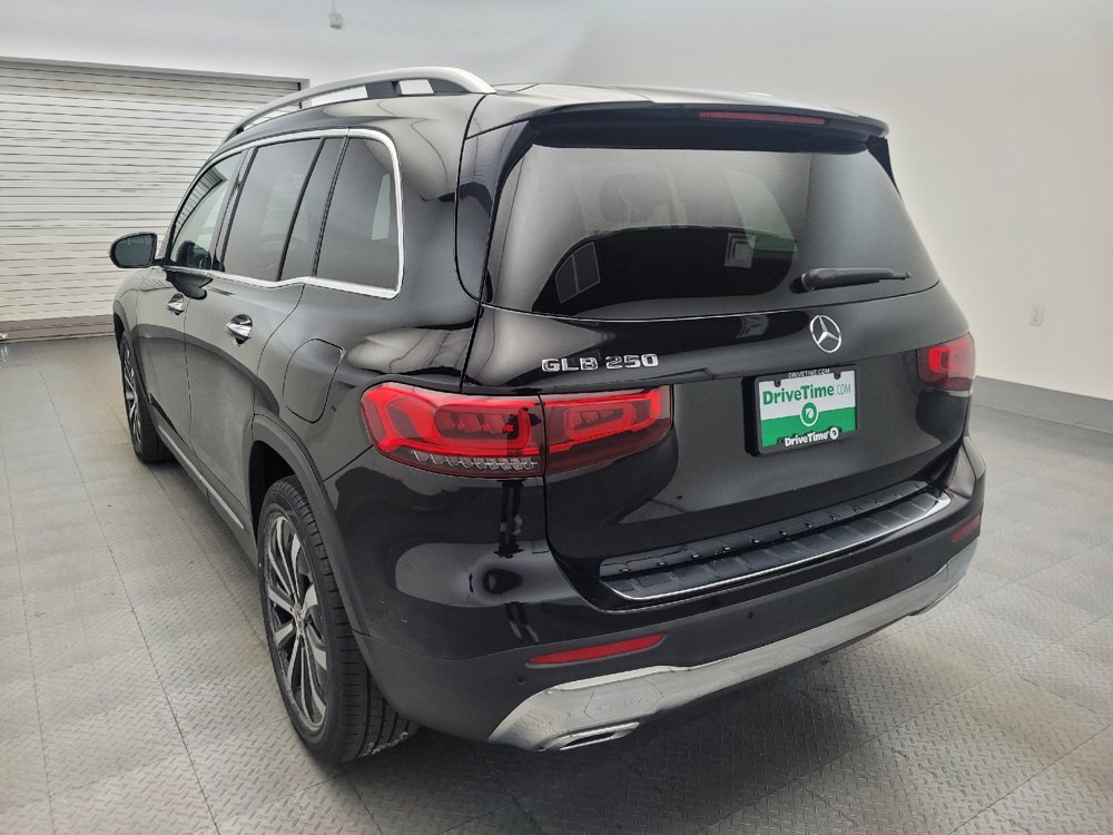 Used 2021 Mercedes-Benz GLB 250 w/ Premium Package image 5