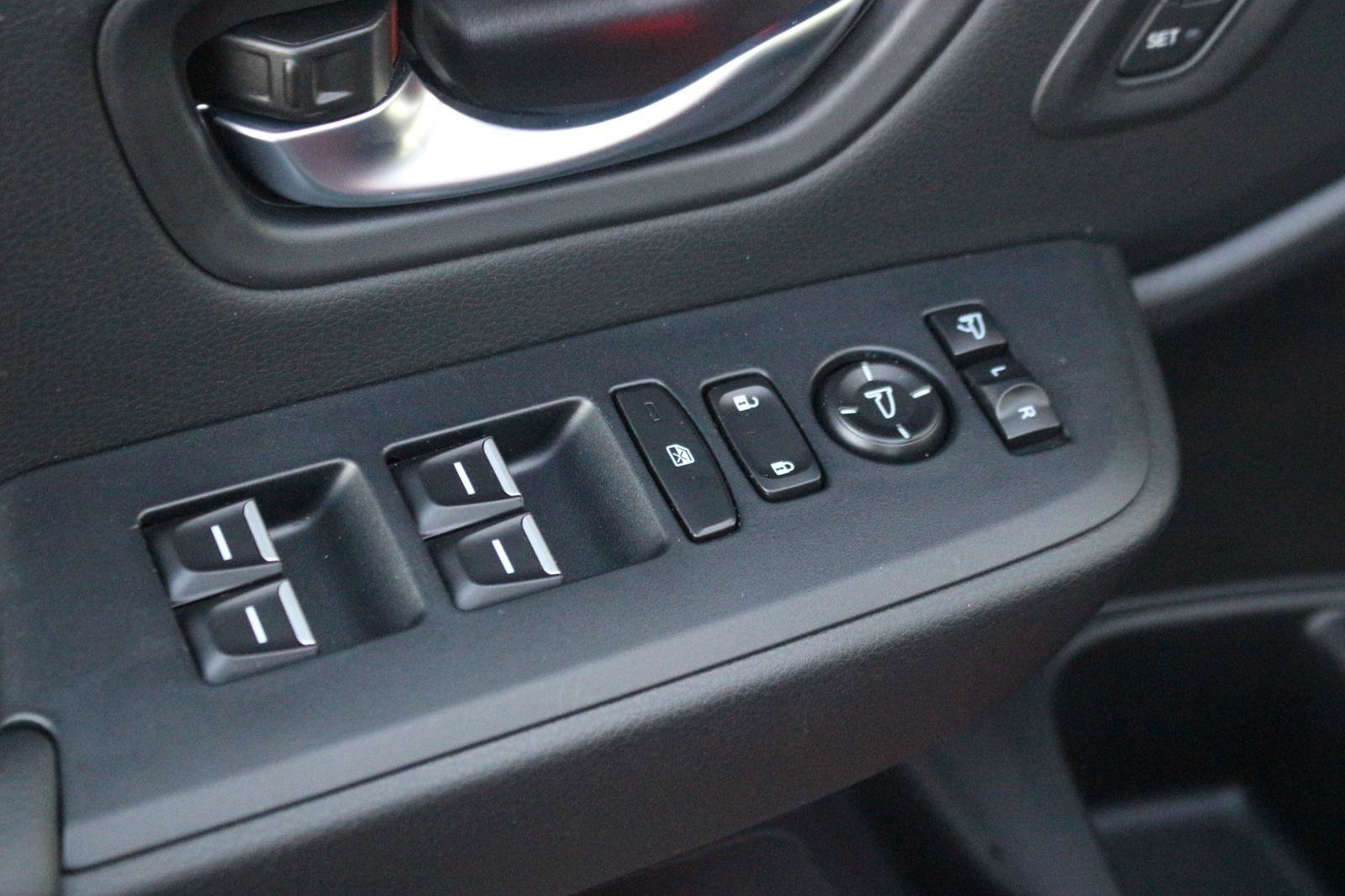 Used 2025 Honda Pilot Black Edition image 15