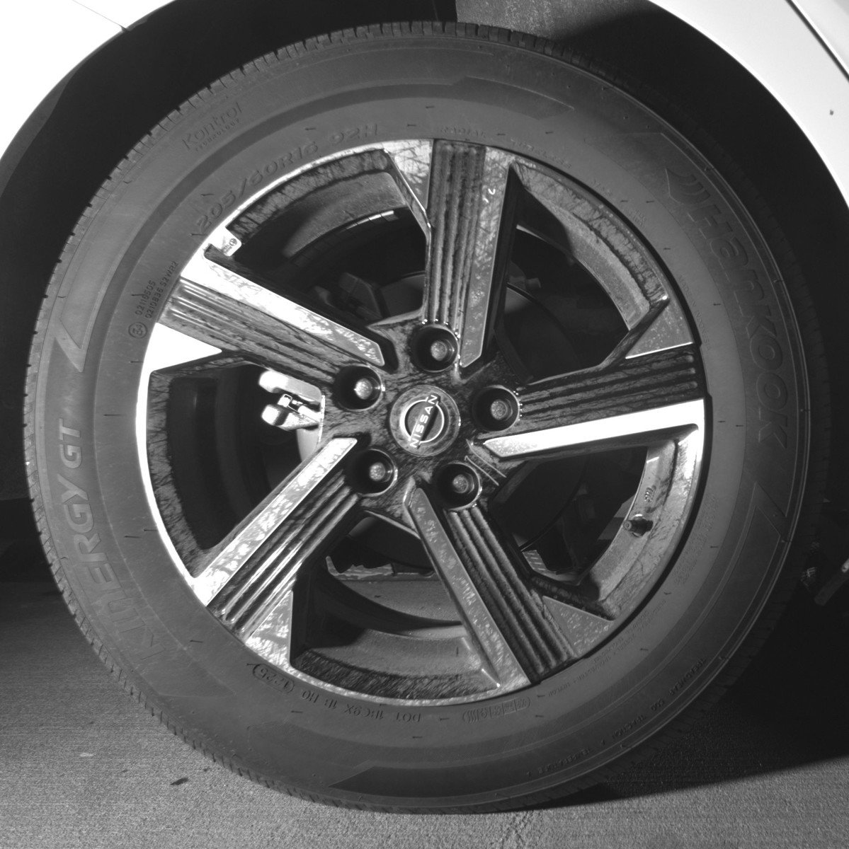 Used 2025 Nissan Sentra SV image 15