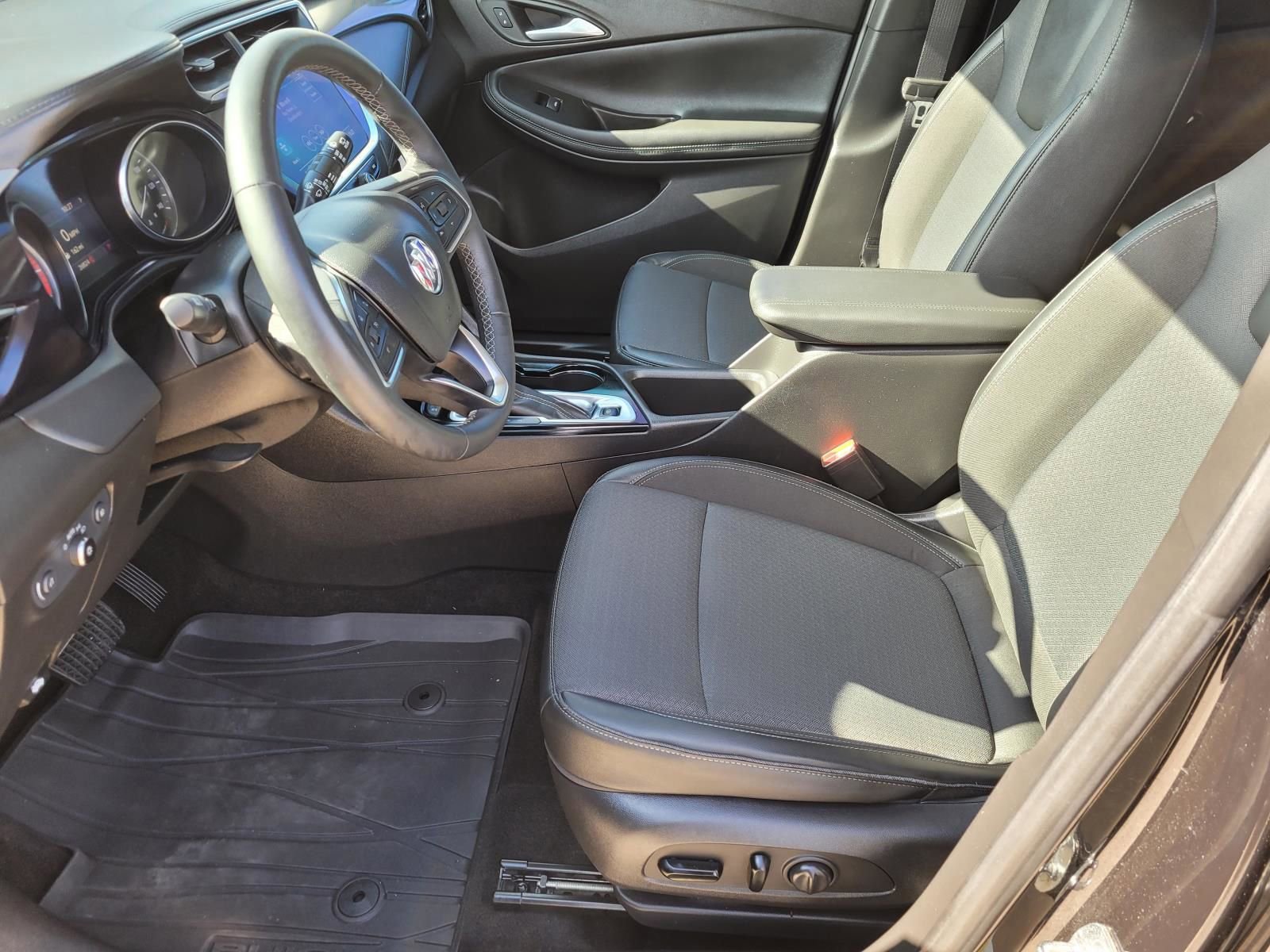 Used 2022 Buick Encore GX Select w/ Sport Touring Package image 22