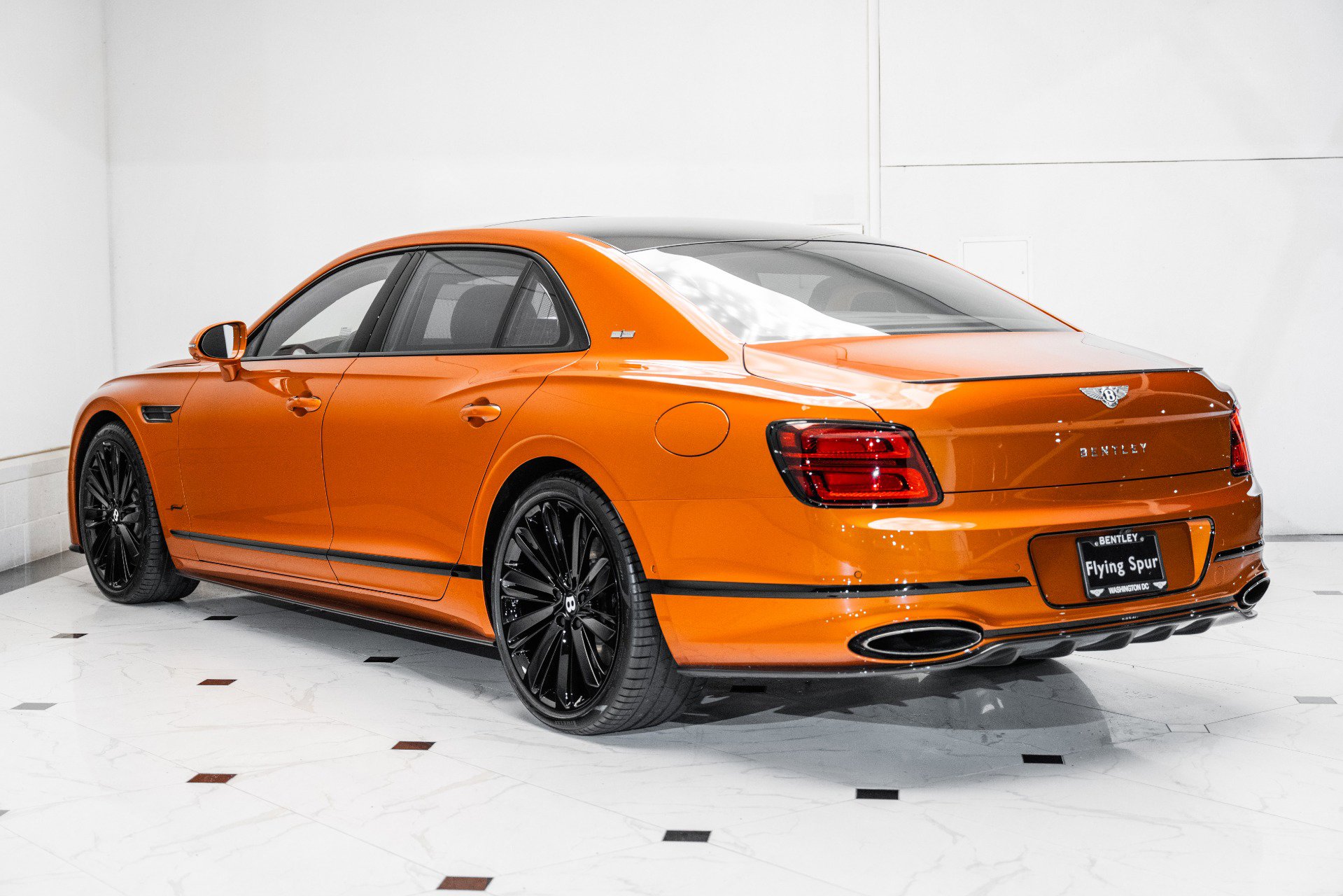 New 2025 Bentley Flying Spur Plug-In Hybrid image 3