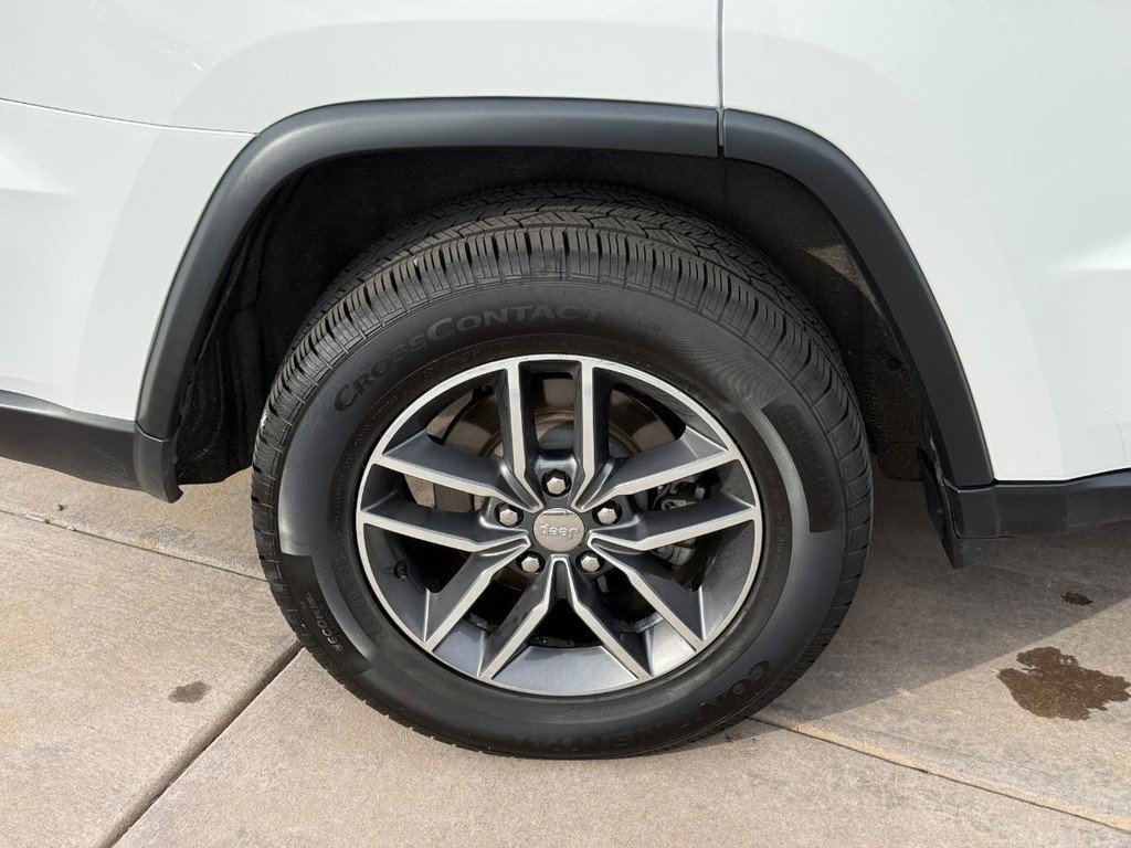 Used 2018 Jeep Grand Cherokee Limited AWD/4WD image 7