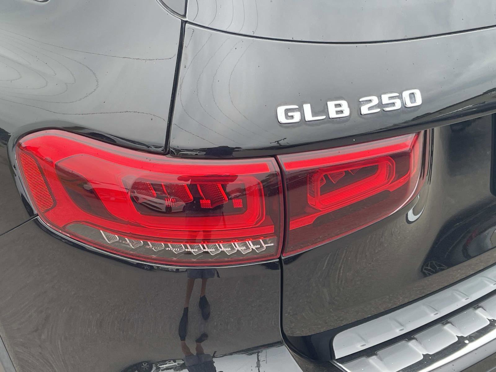 Certified 2022 Mercedes-Benz GLB 250 image 10