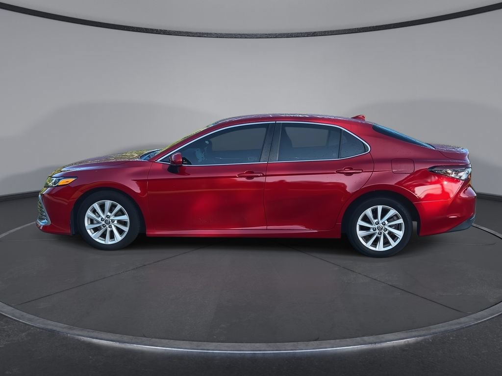 Used 2023 Toyota Camry LE FWD image 5