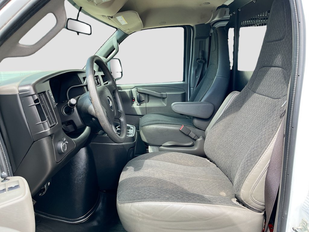 Used 2023 Chevrolet Express 2500 w/ Driver Convenience Package RWD image 19